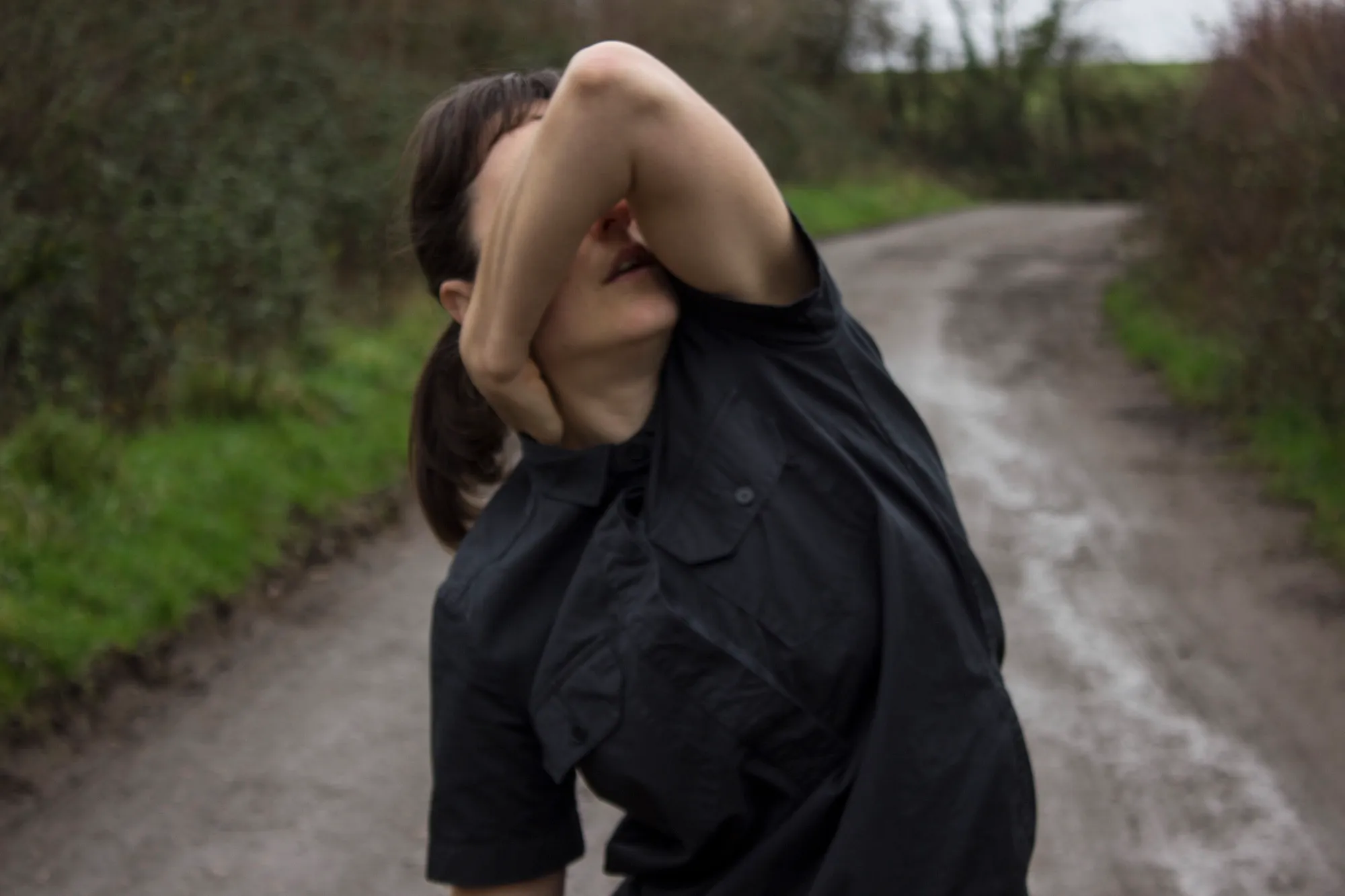 Of Gestures and Other Utterances